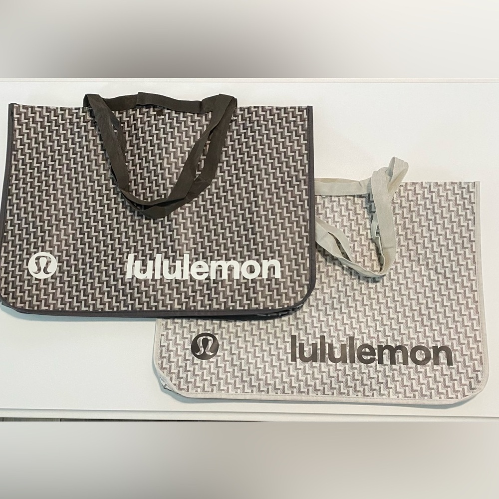 Lululemon - Set of 2 XL Reusable Shopping Totes - EUC - Picture 3 of 5